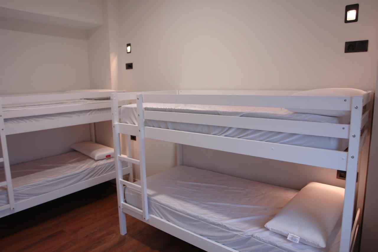 Hostel Trovadores Бургос Екстер'єр фото