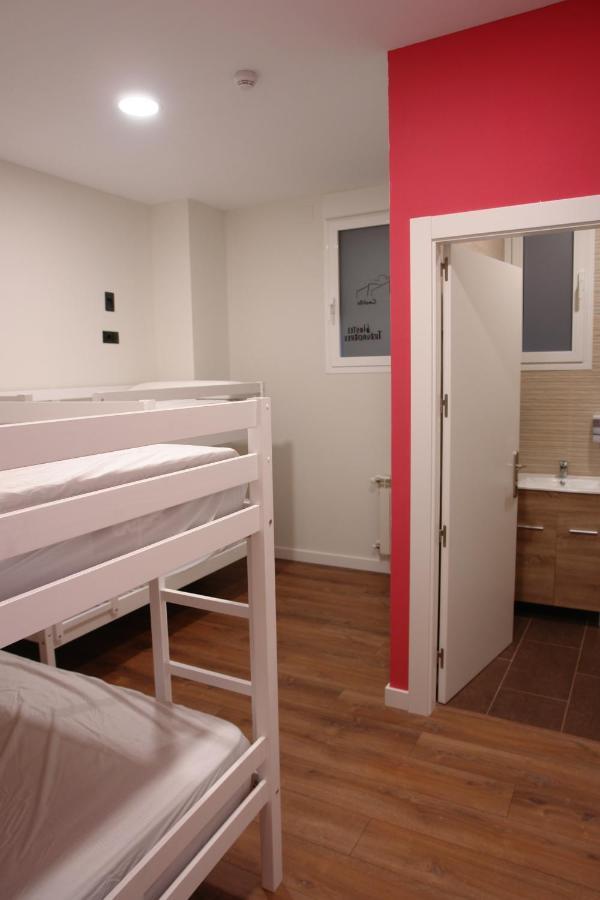 Hostel Trovadores Бургос Екстер'єр фото