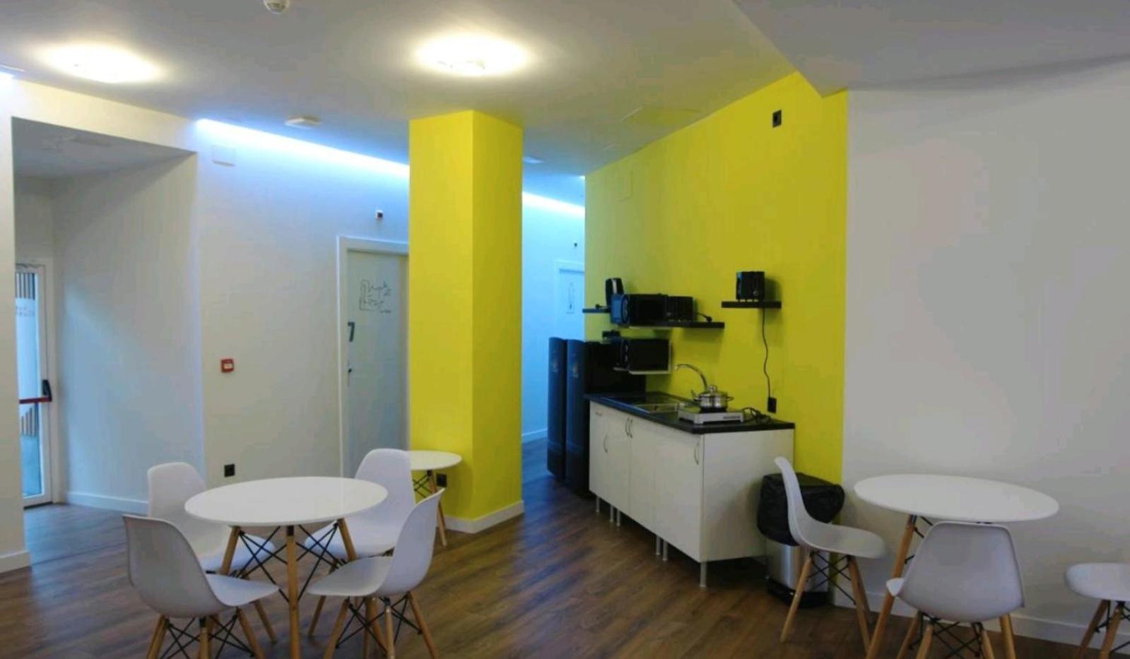 Hostel Trovadores Бургос Екстер'єр фото